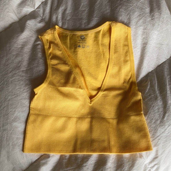 FREE Yellow ribbed tank - Picture 3 of 5